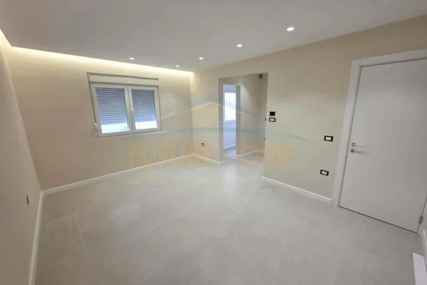 Shtepi ne shitje Apartament ne Tirane, 2+1, Mobilimi Bosh, pa mobiluar, Pagesa 16,500,000  Leke.