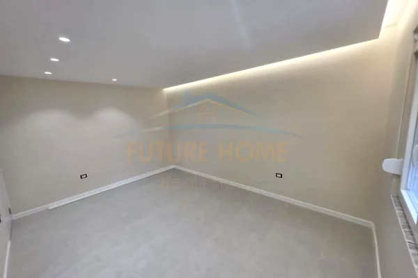 Shtepi ne shitje Apartament ne Tirane, 2+1, Mobilimi Bosh, pa mobiluar, Pagesa 16,500,000  Leke.
