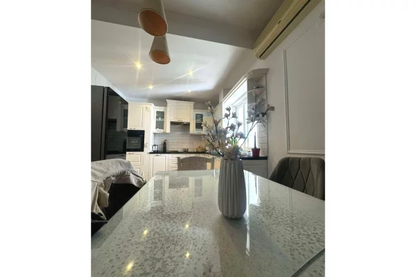 House for Rent 3+1 in Tirana - 1,200 Euro