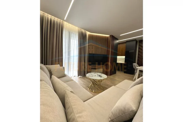 Shtepi me qera 2+1 ne Tirane - 900 Euro