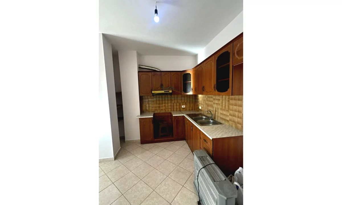 Apartment for rent in Tirana 2+1, Emty