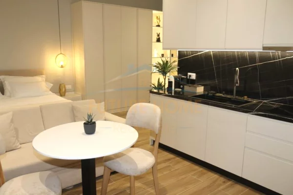 Appartamento in vendita a Tirana 1+1, Arredato