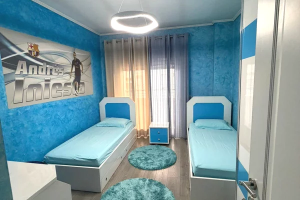 Appartamento in affitto a Tirana 3+1, Arredato