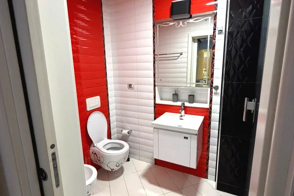 Appartamento in affitto a Tirana 3+1, Arredato