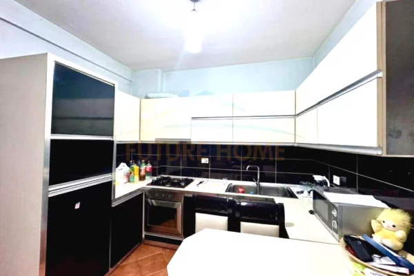 Appartamento in affitto a Tirana 2+1, Arredato