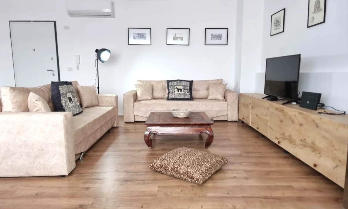 Appartamento in affitto a Tirana 1+1, Arredato