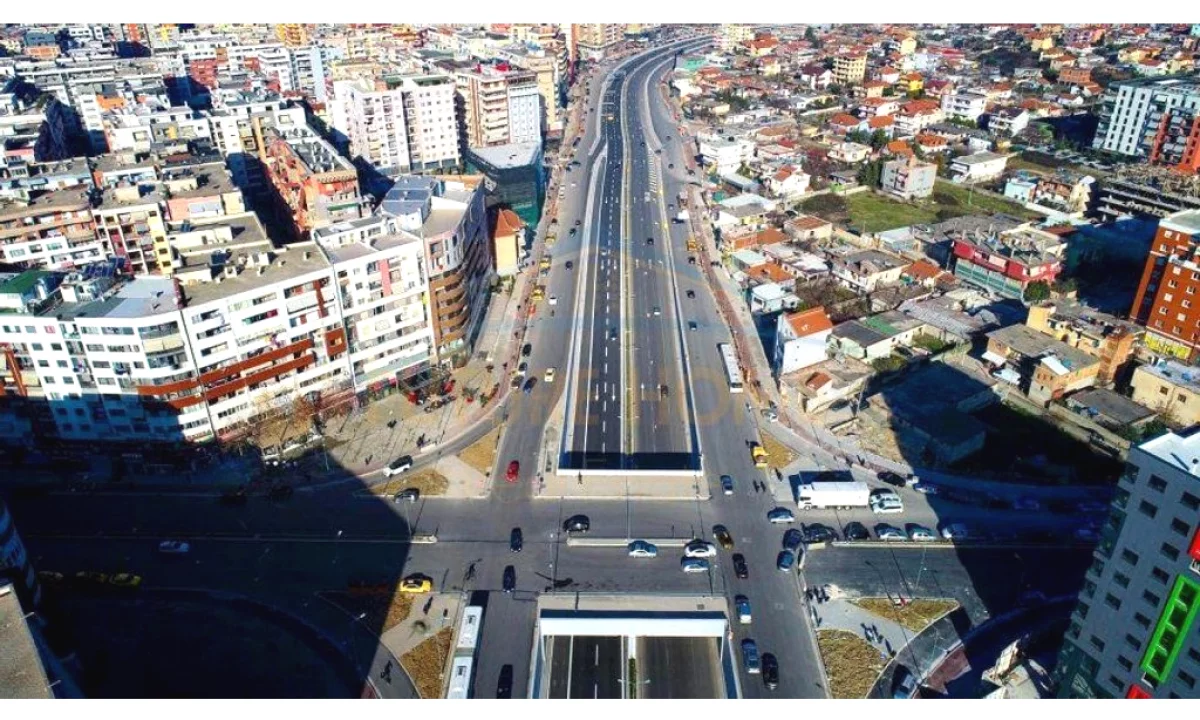 Shiten, 2 Garazhe , Unaza e Re UNA65403