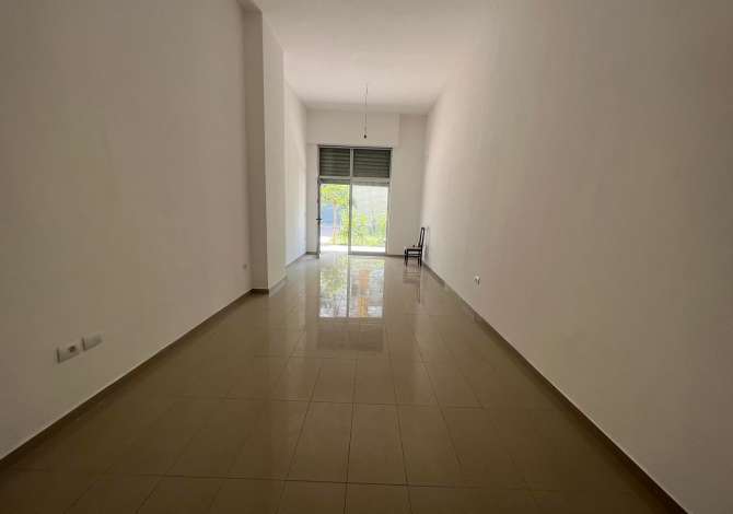 Business Property for Rent 1+1 in Tirana - 180 Euro