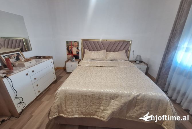 Shtepi me qera 2+1 ne Tirane - 600 Euro