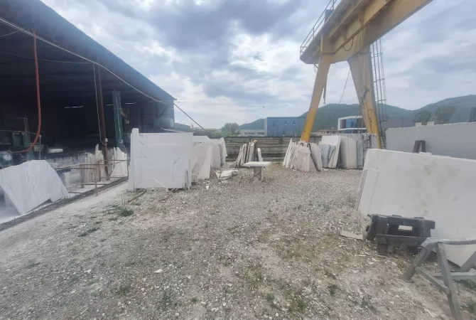 Ambient biznesi ne shitje 4+1 ne Tirane - 800,000 Euro