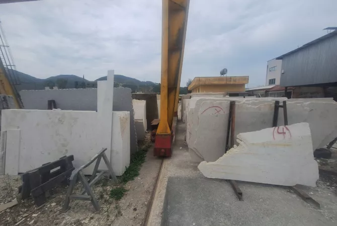 Ambient biznesi ne shitje 4+1 ne Tirane - 800,000 Euro