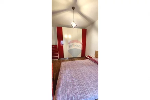 Shtepi me qera Apartament ne Tirane, 1+1, Mobilimi E mobiluar, Pagesa 500  Euro.