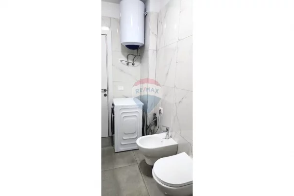 Shtepi me qera Apartament ne Tirane, 1+1, Mobilimi E mobiluar, Pagesa 500  Euro.