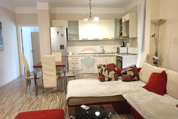 Shtepi me qera 2+1 ne Tirane - 750 Euro