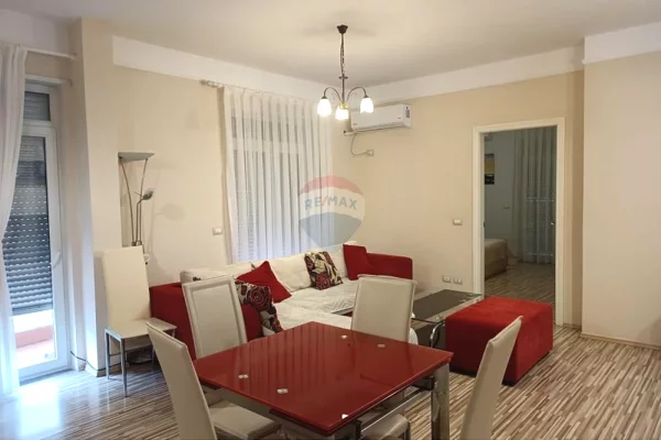 Shtepi me qera 2+1 ne Tirane - 750 Euro