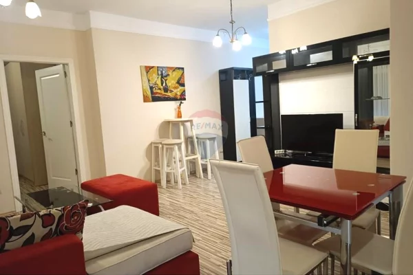 Shtepi me qera Apartament ne Tirane, 2+1, Mobilimi E mobiluar, Pagesa 750  Euro.