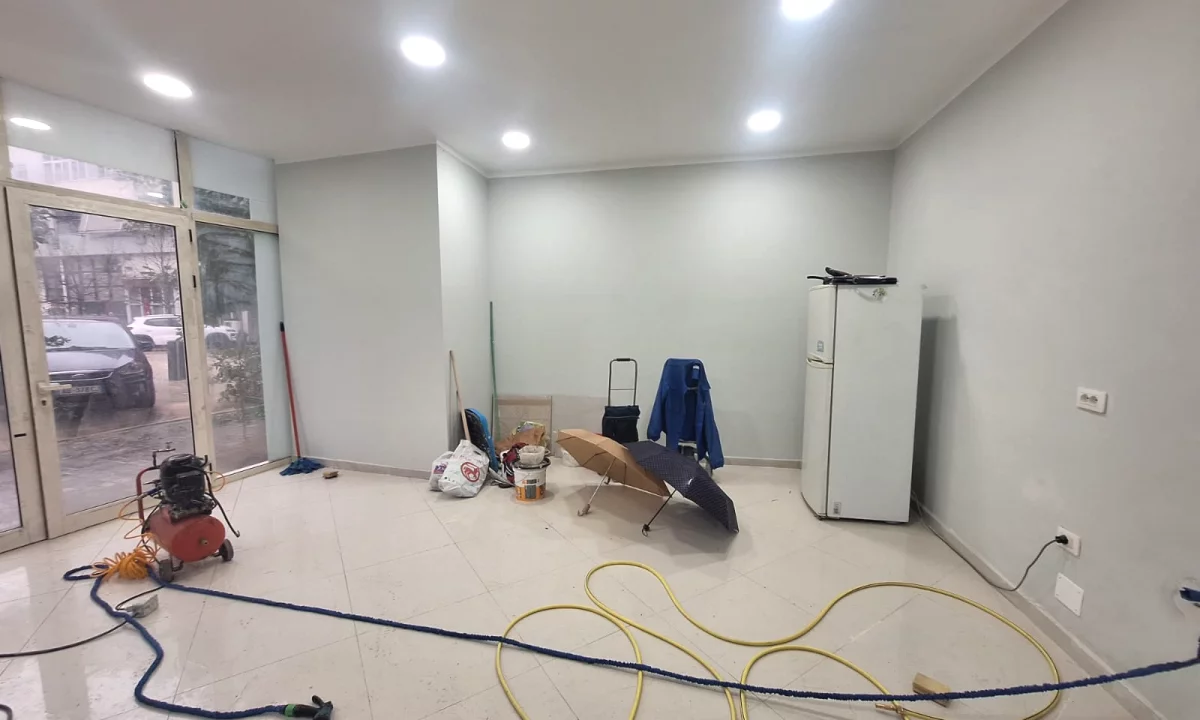 Dyqan me qera Prane SPAK