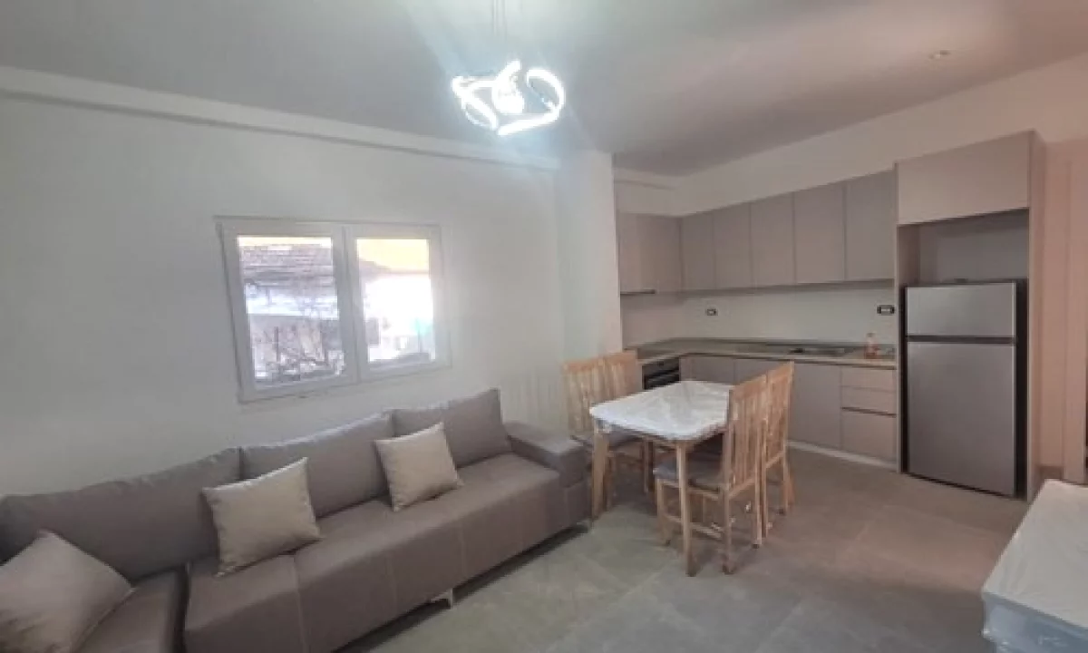 Shtepi me qera Apartament ne Tirane, 2+1, Mobilimi E mobiluar, Pagesa 45,000  Leke.