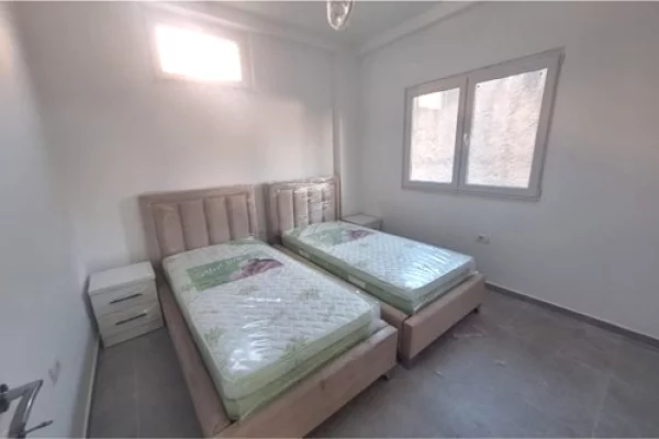 Shtepi me qera Apartament ne Tirane, 2+1, Mobilimi E mobiluar, Pagesa 45,000  Leke.