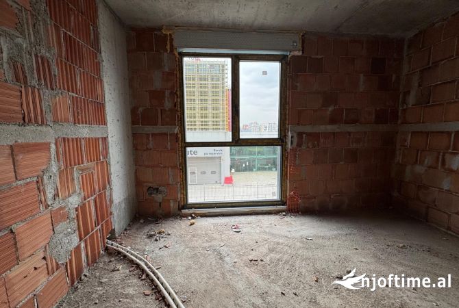 Shtepi ne shitje Apartament ne Tirane, 2+1, Mobilimi Bosh, pa mobiluar, Pagesa 170,000  Euro.