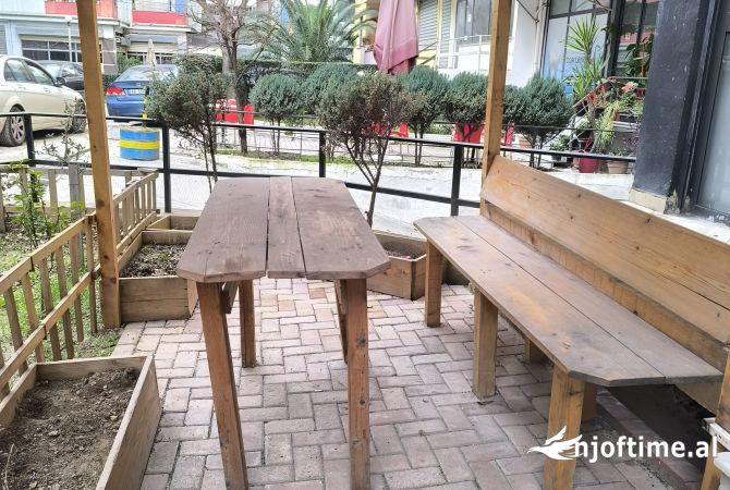 Shtepi ne shitje Apartament ne Tirane, 2+1, Mobilimi E mobiluar, Pagesa 60,000  Euro.