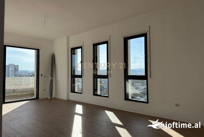 Shtepi ne shitje Apartament ne Tirane, 2+1, Mobilimi Bosh, pa mobiluar, Pagesa 105,000  Euro.