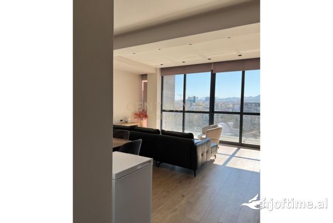 Shtepi me qera 2+1 ne Tirane - 1,200 Euro
