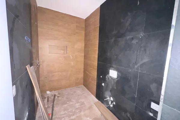 Shtepi ne shitje Apartament ne Tirane, 1+1, Mobilimi Bosh, pa mobiluar, Pagesa 105,000  Euro.