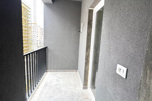 Shtepi ne shitje Apartament ne Tirane, 1+1, Mobilimi Bosh, pa mobiluar, Pagesa 105,000  Euro.