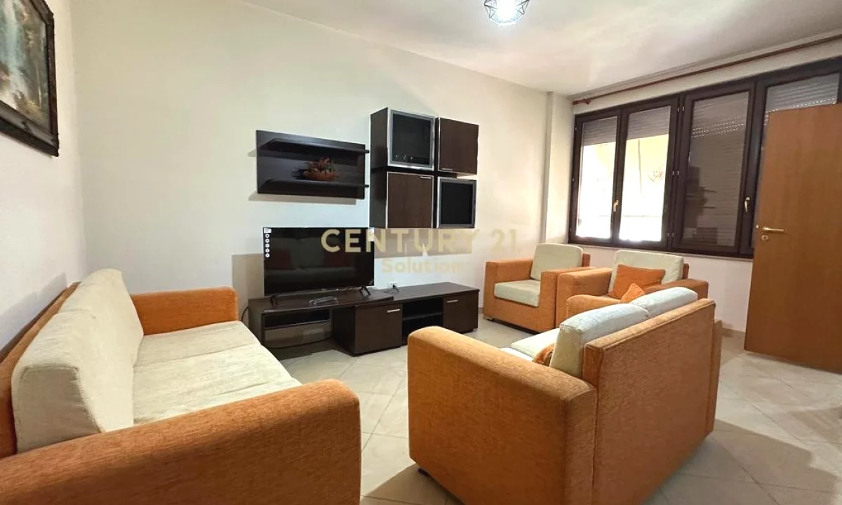 Appartamento in affitto a Tirana 1+1, Arredato