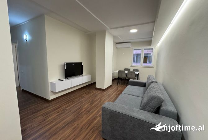Shtepi me qera 2+1 ne Tirane - 70,000 Leke