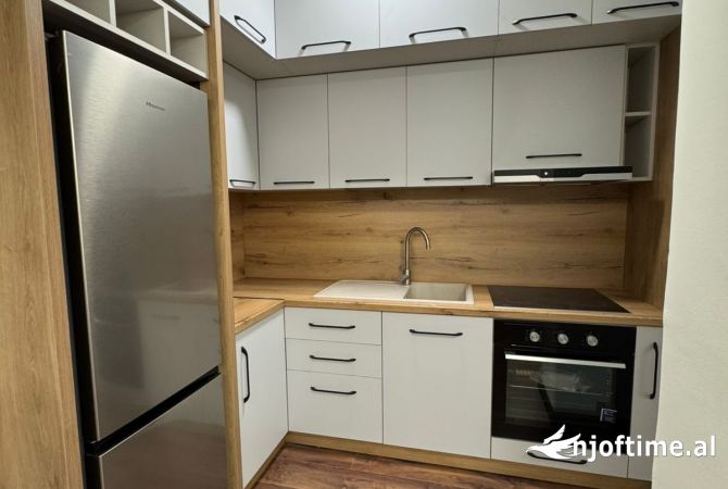 Shtepi me qera 2+1 ne Tirane - 70,000 Leke