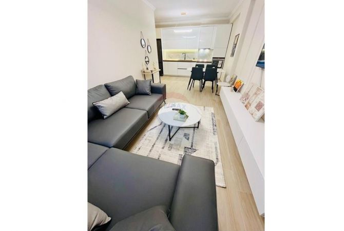 Shtepi me qera 2+1 ne Tirane - 600 Euro