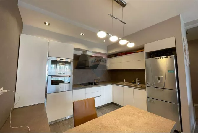Shtepi me qera 2+1 ne Tirane - 650 Euro