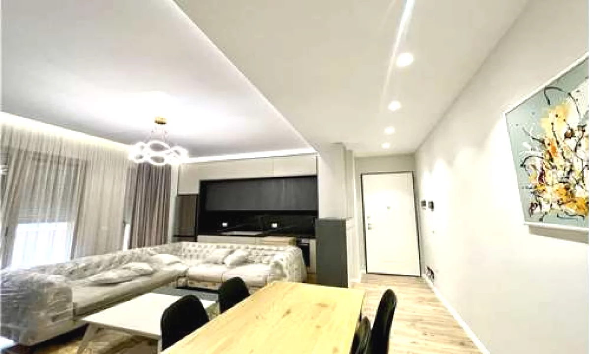 Shtepi me qera Apartament ne Tirane, 1+1, Mobilimi E mobiluar, Pagesa 800  Euro.