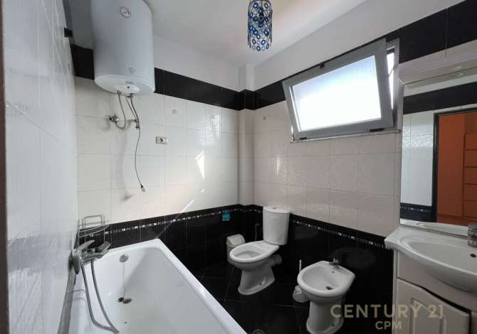 Shtepi me qera Apartament ne Tirane, 2+1, Mobilimi E mobiluar, Pagesa 350  Euro.