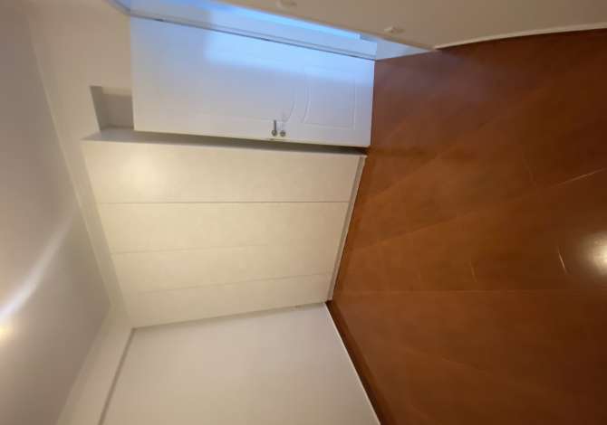 Shtepi me qera 2+1 ne Tirane - 400 Euro