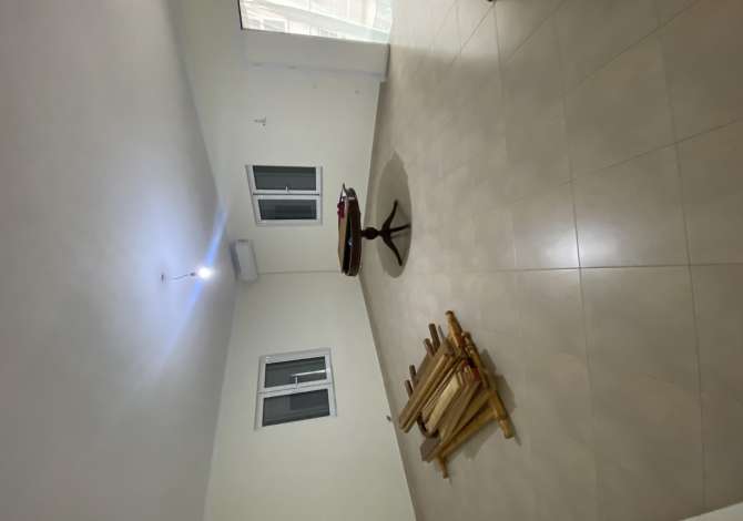 Shtepi me qera 2+1 ne Tirane - 400 Euro