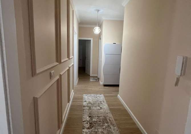 Casa in affitto 4+1 a Tirana - 1,000 Euro