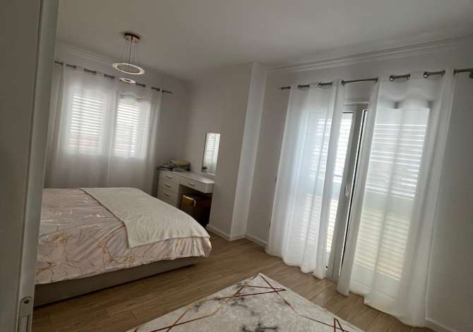 Casa in affitto 4+1 a Tirana - 1,000 Euro