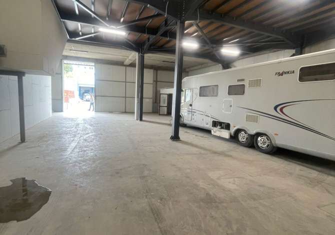 Ambient biznesi me qera 4+1 ne Tirane - 2,800 Euro