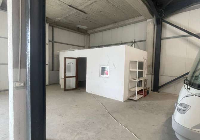 Ambient biznesi me qera 4+1 ne Tirane - 2,800 Euro