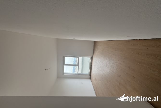 Shtepi ne shitje Apartament ne Tirane, 2+1, Mobilimi Bosh, pa mobiluar, Pagesa 107,150  Euro.
