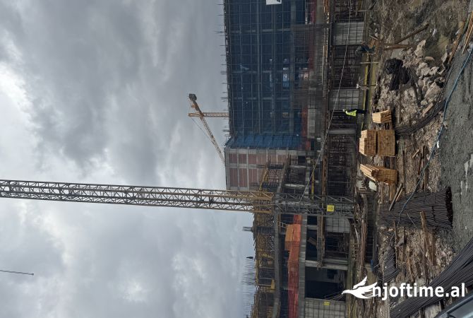 Shtepi ne shitje Apartament ne Tirane, 2+1, Mobilimi Bosh, pa mobiluar, Pagesa 85,000  Euro.