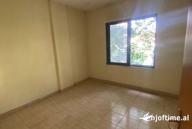 Shtepi ne shitje 3+1 ne Tirane - 84,000 Euro