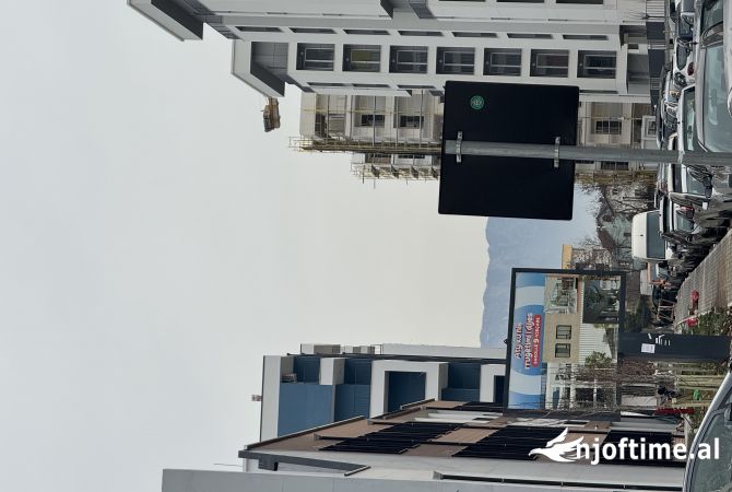 Shtepi ne shitje Apartament ne Tirane, 2+1, Mobilimi Bosh, pa mobiluar, Pagesa 89,300  Euro.