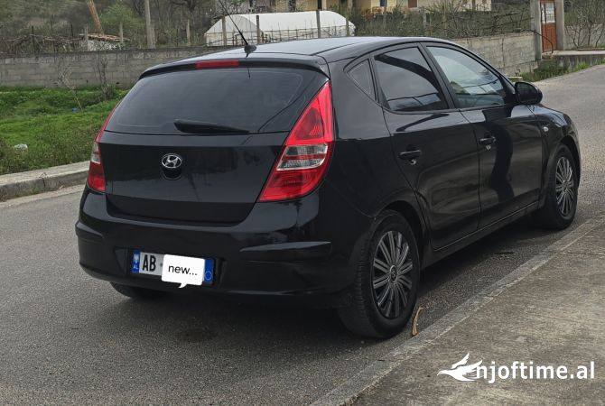 Makina ne shitje  ne Fier - 4,800 Euro