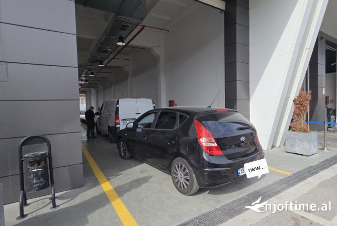 Makina ne shitje ne Fier, Hyundai, 2009 gasoline-gas,Kambio Automatik Pagesa 4,800  Euro.