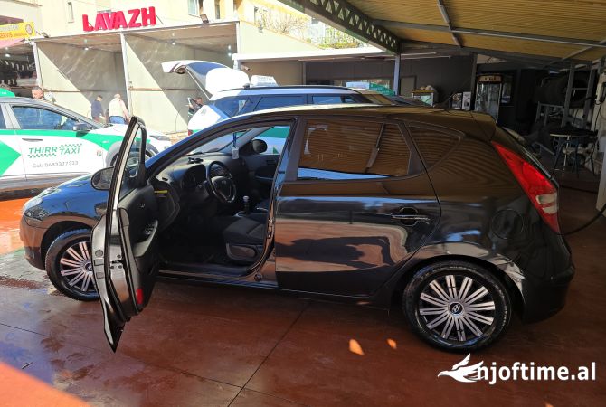 Makina ne shitje  ne Tirane - 4,800 Euro