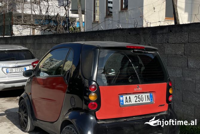 Makina ne shitje  ne Tirane - 1,900 Euro
